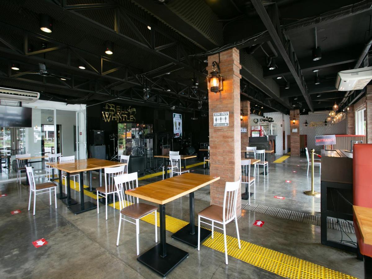Capital O 642 The Junction Tagaytay Hotel Tagaytay City Ngoại thất bức ảnh