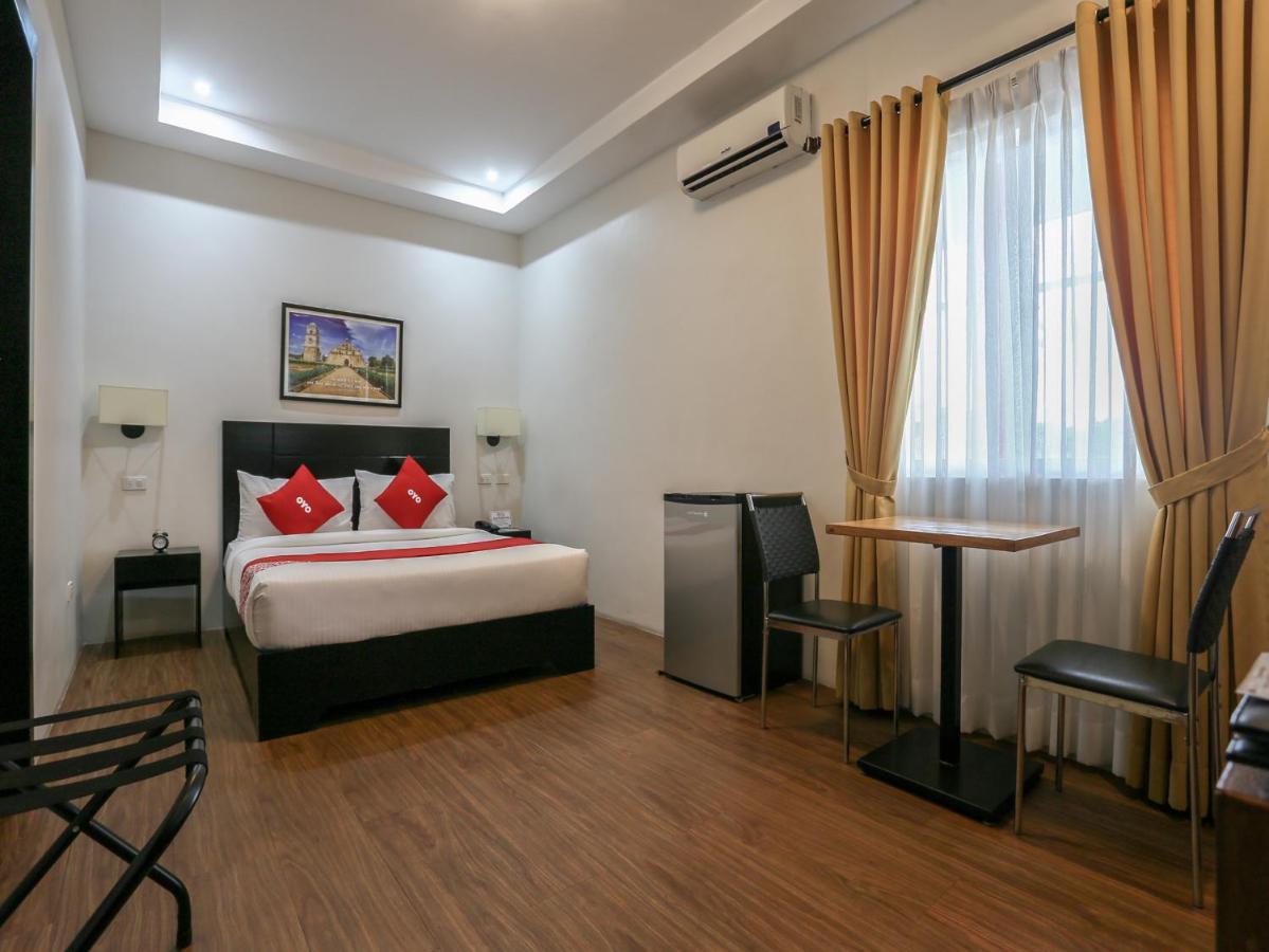 Capital O 642 The Junction Tagaytay Hotel Tagaytay City Ngoại thất bức ảnh