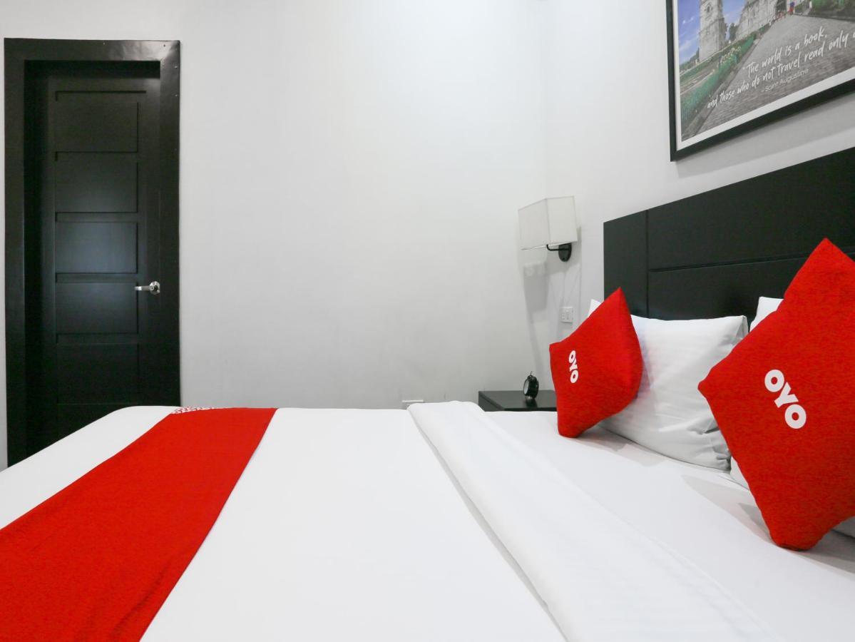 Capital O 642 The Junction Tagaytay Hotel Tagaytay City Ngoại thất bức ảnh